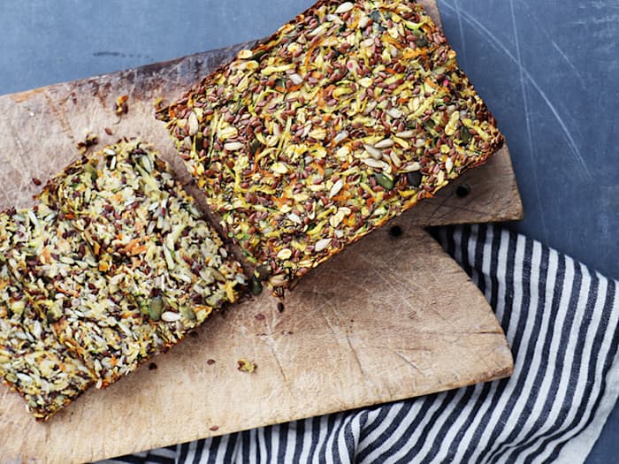 Antiinflammatorisk gulerods-gurkemeje brød - Louise Bruun