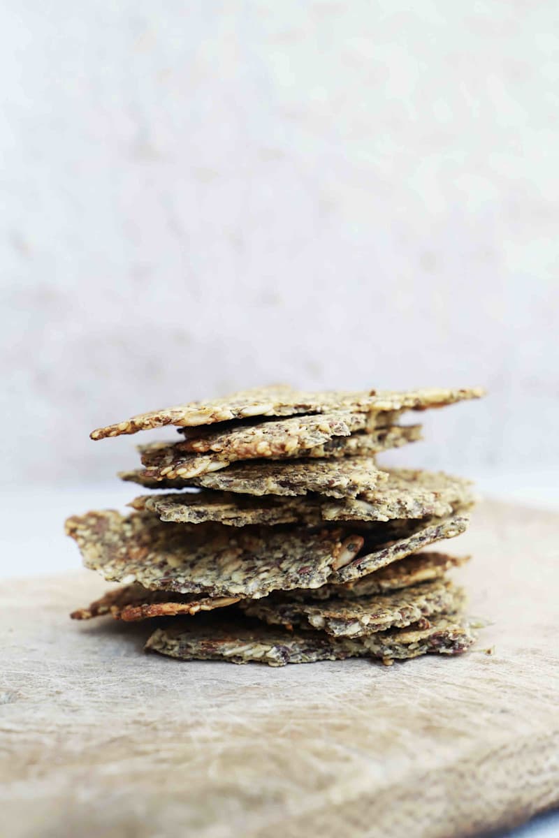 Sprødt knækbrød fyldt med fibre og mineraler - Louise Bruun