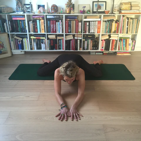 15. december med yoga og marcipan - Louise Bruun